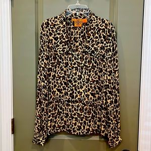Tory Burch leopard print silk blouse. Size 4.square neck, double breast details.